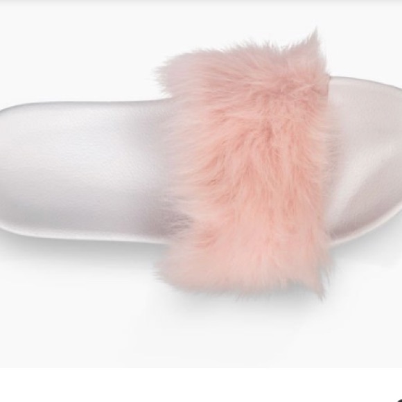 Authentic UGG Royale Shearling slides - Picture 5 of 7